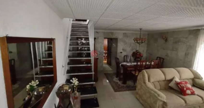 Casa à venda na Penha.