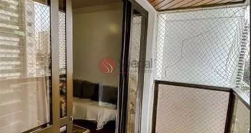 Apartamento à venda no Tatuapé com 127 metros com 3 quartos e 2 vagas de garagem.
