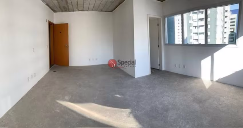 Sala á venda no Tatuapé ao lado do Metrô Carrão.