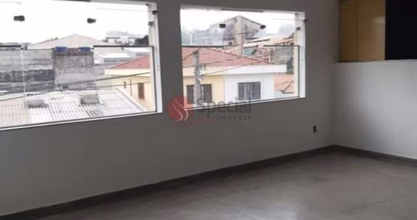 Prédio comercial com renda na Penha.