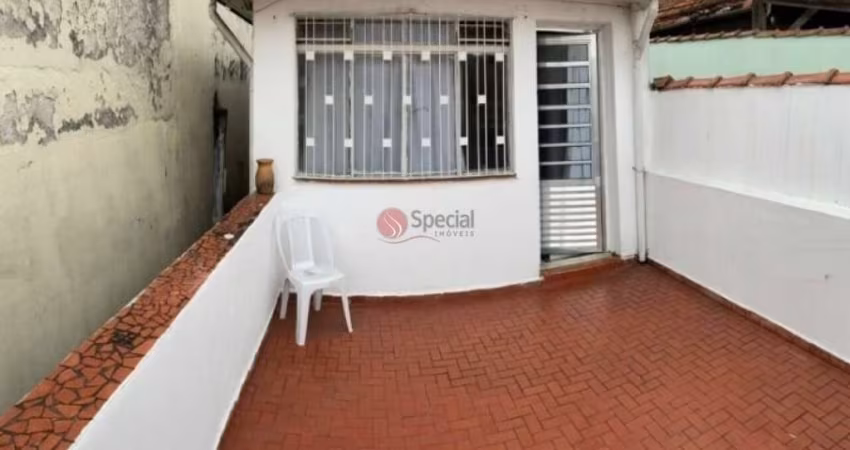 Terreno com 200m² com 2 casas térreas na Vila diva