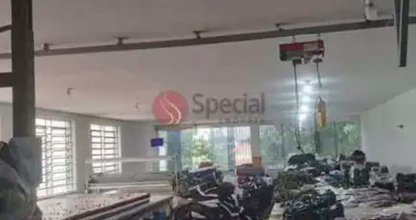Prédio comercial no Aricanduva