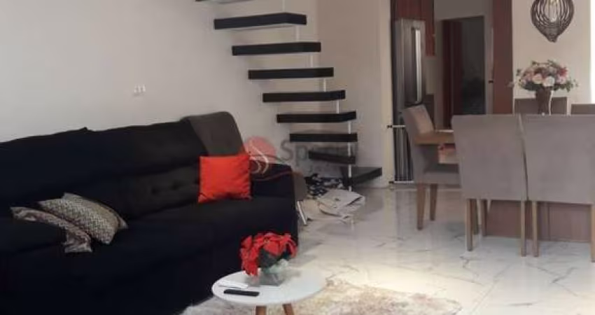 Casa assobrada no Tatuapé  toda decorada com 3 dormitórios 1 suíte e 2 vagas.
