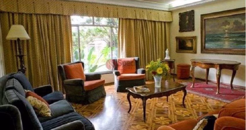 Sobrado com 3 dormitórios e 10 vagas  com 320 m² - Tatuapé - São Paulo/SP