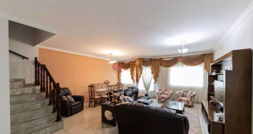 Sobrado a venda  na Vila Carrão com 302 m².