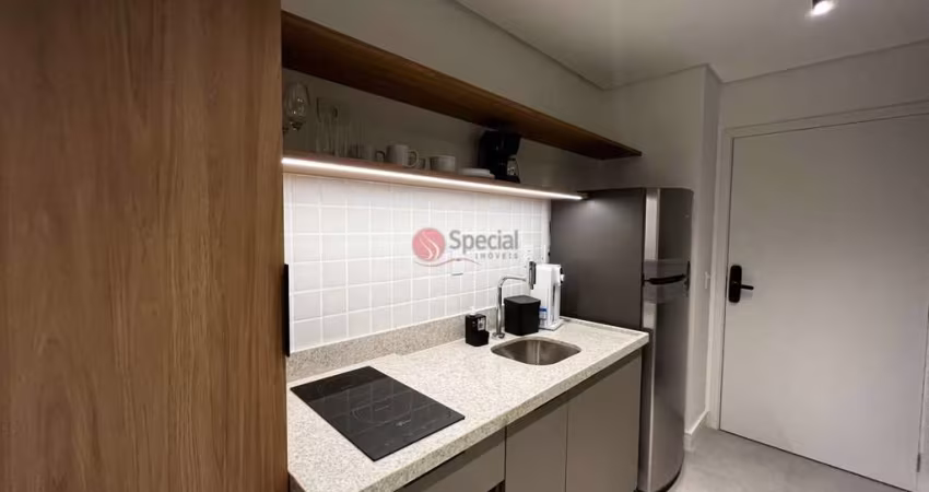 Studios de 25 m² no coração do Anália Franco.