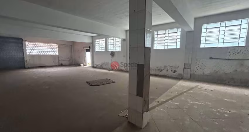 Salão comercial  na Vila Formosa, 400 metros, 10 vagas, ao lado de comércio em geral  e transportes.