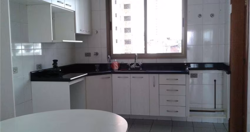 Apartamento 3 dormitórios 3 vagas + depósito no Tatuapé.