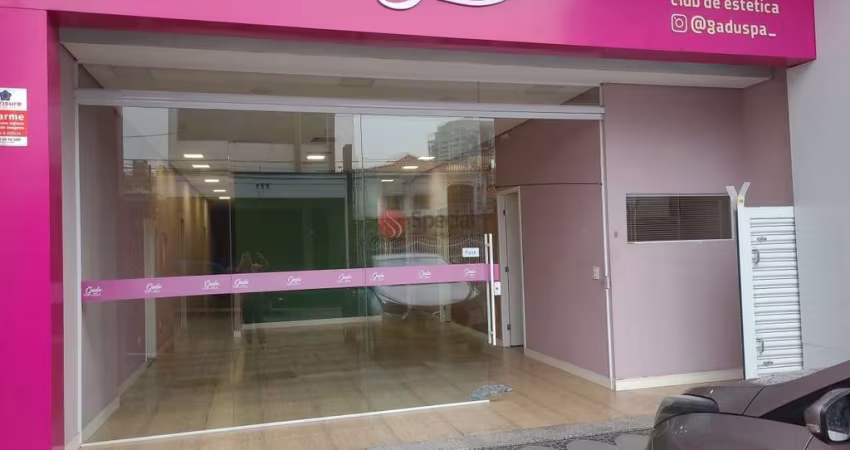 Salão no Tatuapé, próximo de comércios.