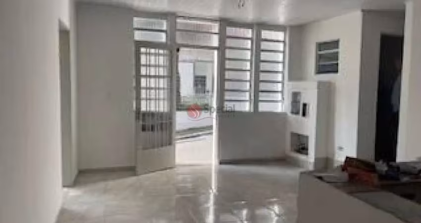 Casa térrea comercial ou residencial  na quarta parada.