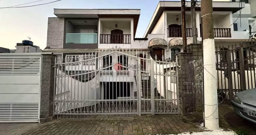 Sobrado à venda com 3 dormitórios, Água RAsa - Vila Invernada.