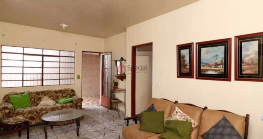 Casa térrea para compra no Aricanduva com 209 metros.
