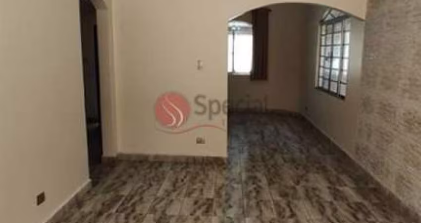 Sobrado para compra na Vila Nhocune.