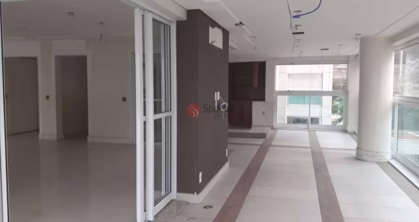 Apartamento alto padrão à venda no Tatuapé com 4 dorms e 4 vagas.