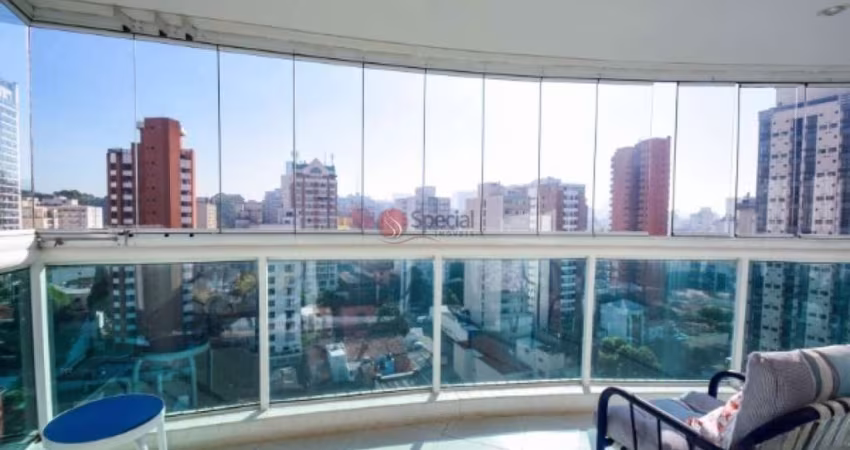 Cobertura linda à venda em Pinheiros.