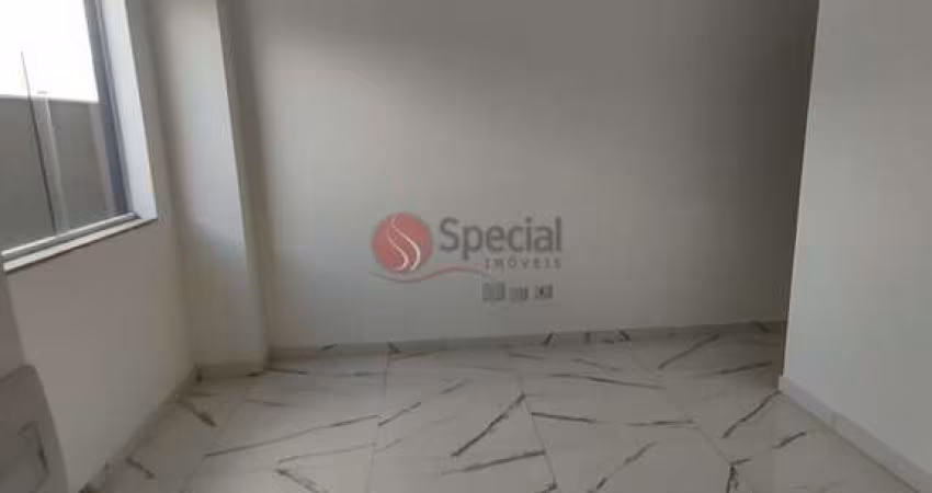 Sobrado novo em condomínio 120 m², 2 suítes, área gourmet, 2 vagas.