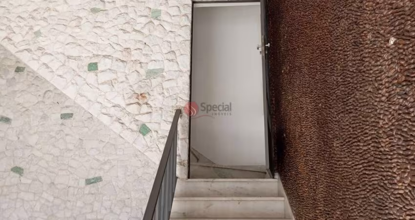 Sobrado no Anália Franco com 2 quartos.