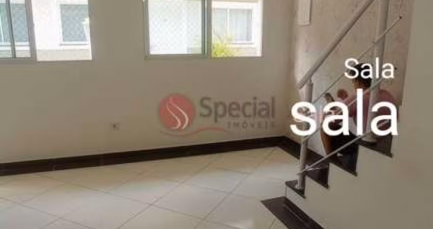 Casa em condomínio na Vila Mazzei, 3 dormitórios e 2 vagas de garagem.