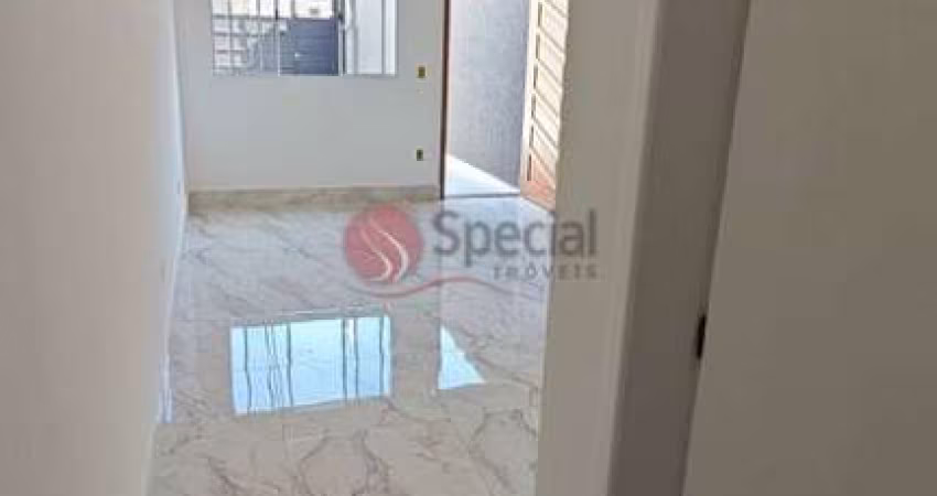 Sobrado novo no Jardim Santa Terezinha 2 dormitórios, 2 vagas a 200 metros  da Avenida São Miguel.
