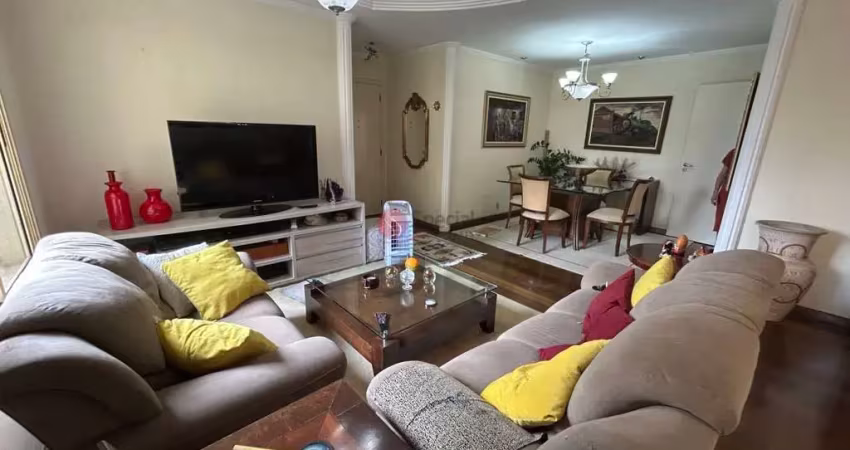 Apartamento no Tatuapé 156,50 metros, 4 dormitórios, 3 suítes, 3 vagas, perto do Hospital Sao Luiz.