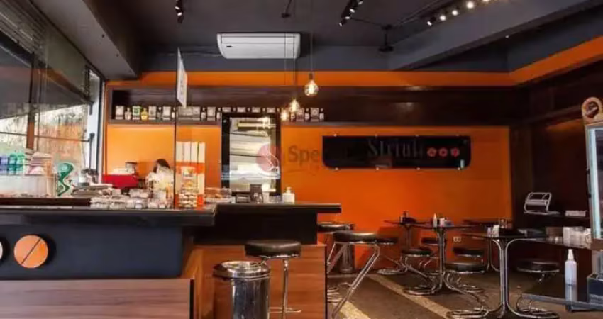 Prédio comercial no Tatuapé com 2 andares, 5 vagas,  130 m².