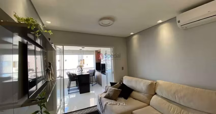 Apartamento na mooca à venda espaçoso e decorado, 2 vagas e terraço gourmet.