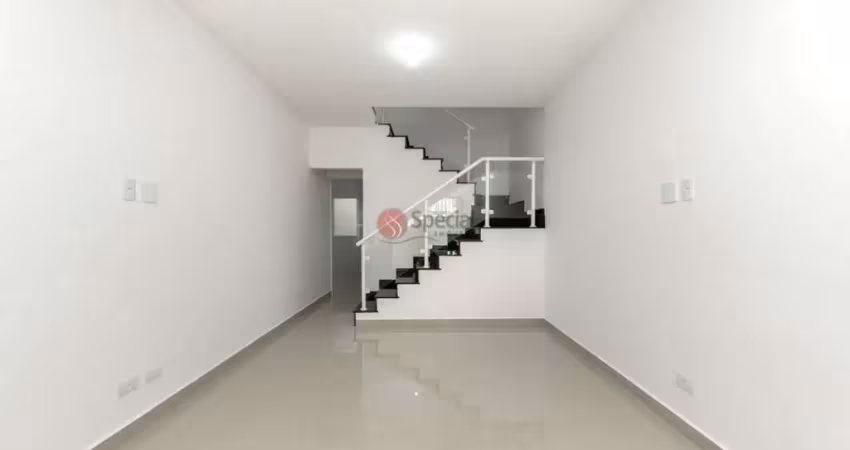 Sobrado no jardim record, 3 dormitórios, 2 vagas de garagem.
