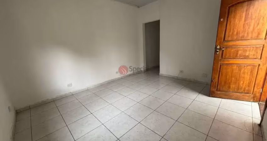 Casa térrea no tatuapé com 2 quarto e 2 vaga de garagem.