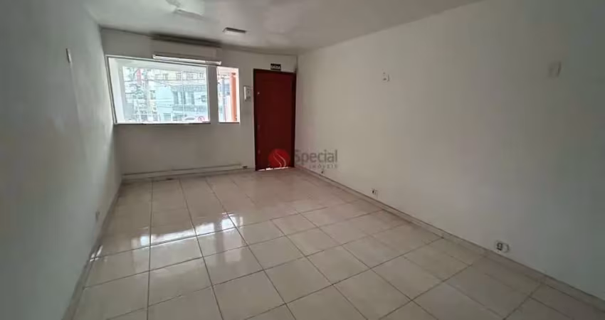 Sobrado no tatuapé, 158 metros  3 dormitorios, 2 banheiros, a 80 metros da rua emília marengo.