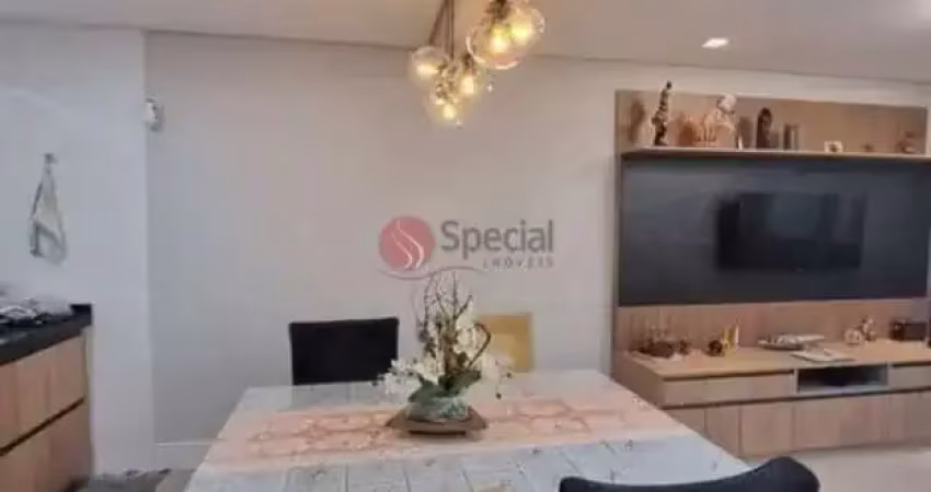 Sobrado com 2 suítes e 2 vagas à venda, 180 m² na vila invernada.