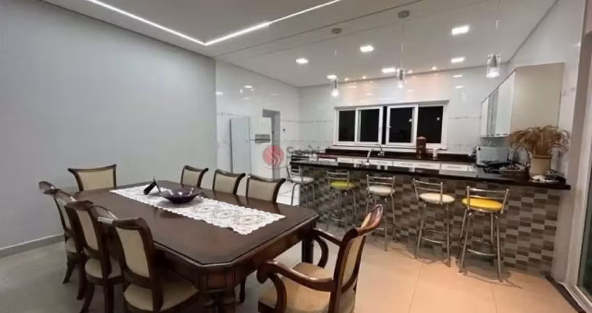 Casa com 4 quartos à venda na Rua dos Jacarandás, 122, Parque dos Lagos, Mogi das Cruzes
