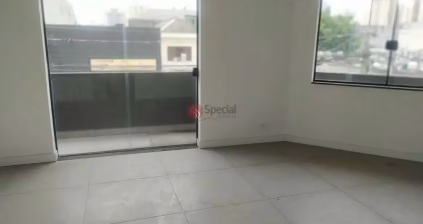 Casa assobradada comercial com 4 salas, 2 banheiros e 1 copa no aricanduva.