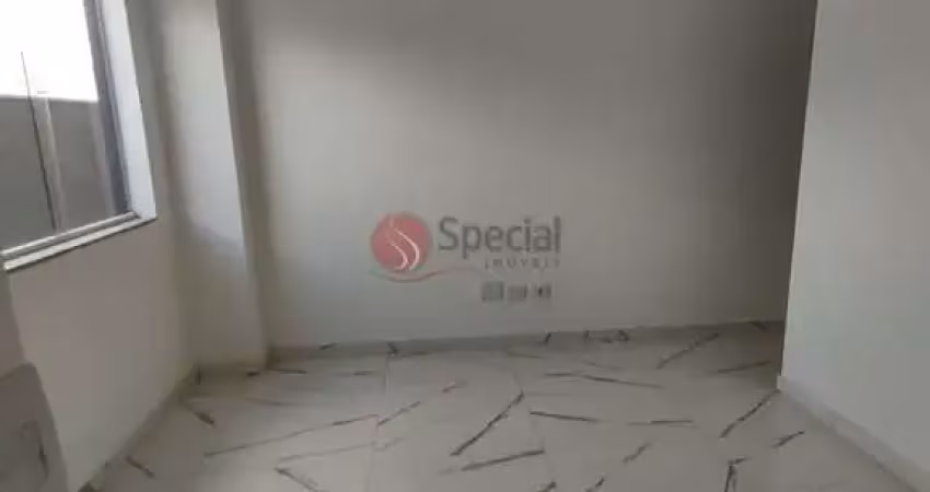 Sobrado novo em condomínio 120 m², 2 suítes, área gourmet, 2 vagas.