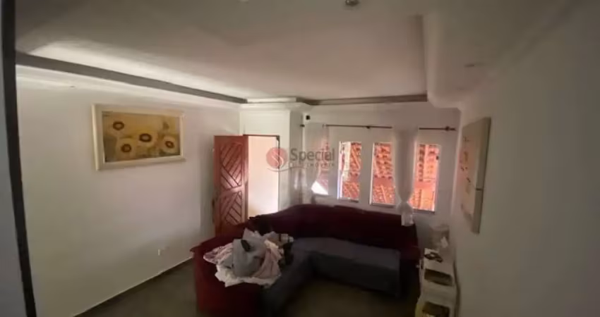 Sobrado com 2 quartos, 2 suítes e 2 vagas no jardim santa maria.