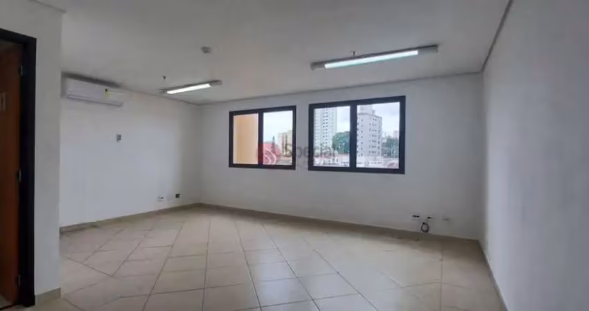 Sala para locação na penha com 32 metros, 2 banheiros, 1 vaga.