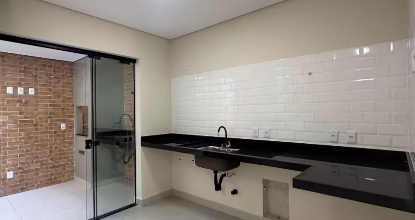 Casa em condomínio na Av. Nogueira Padilha em Sorocaba, região da zona Leste!
