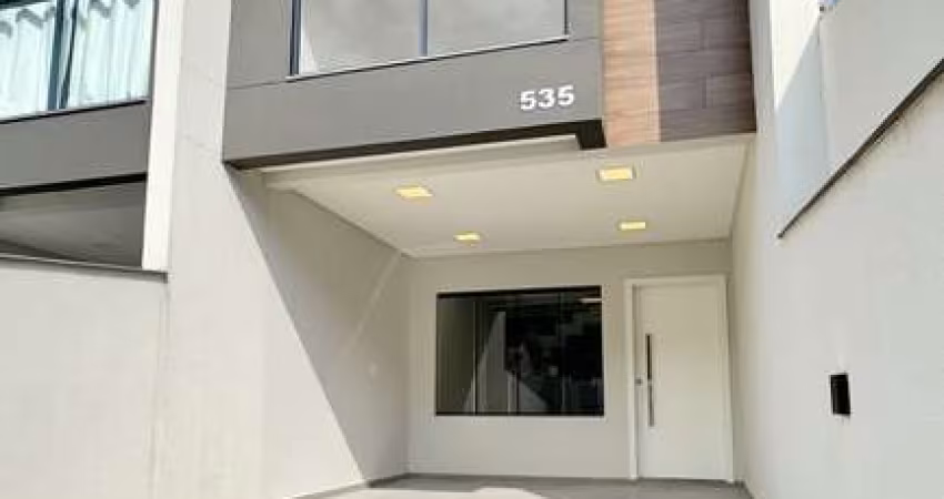 Casa com 3 quartos para alugar em Água Verde, Blumenau 