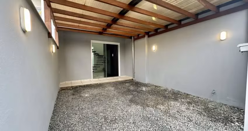 Casa com 3 quartos para alugar em Água Verde, Blumenau 