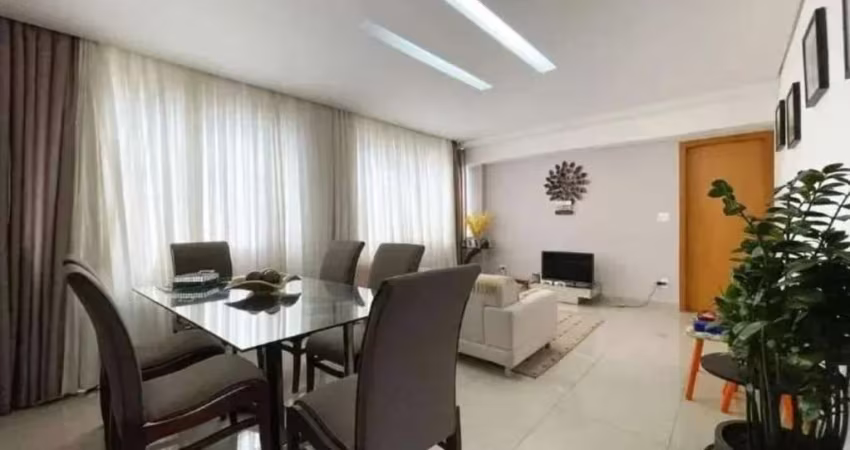 Apartamento com 3 Quartos e 3 banheiros à Venda, 120 m² por R$ 750.000