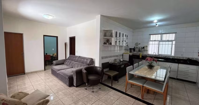 Casa para Alugar no Bairro Buritis - BH