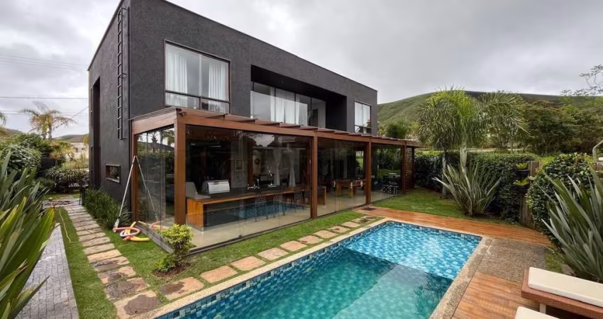 Casa em Condomínio à Venda em Nova Lima