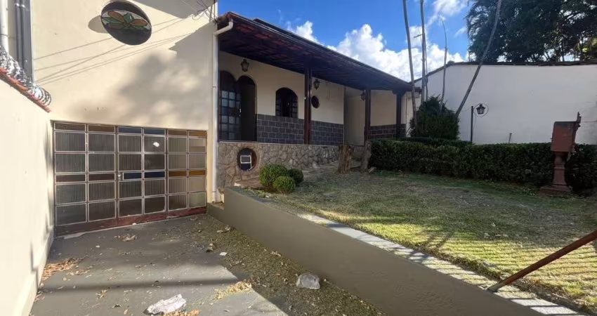 Excelente Casa Para Locação Bairro Palmeiras com 200m²