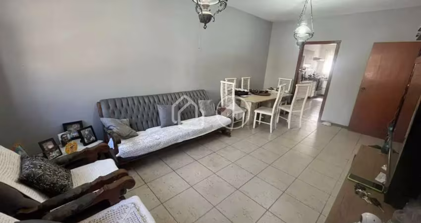 Casa com 3 quartos à venda na Rua José Silveira, Buritis, Belo Horizonte