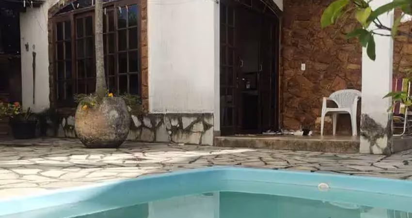 Casa - Padrão, para Venda em Rio de Janeiro/RJ