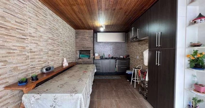 'Casa à venda em condomínio no Jardim Ibiti do Paço'