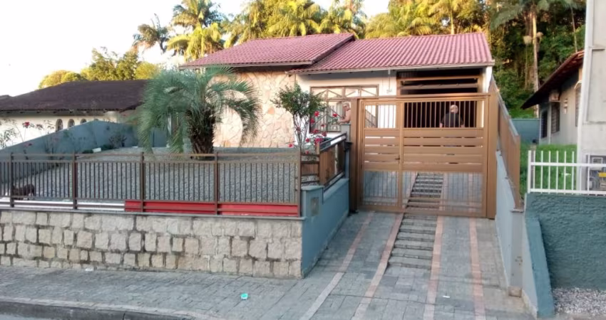 CASA NO COSTA E SILVA