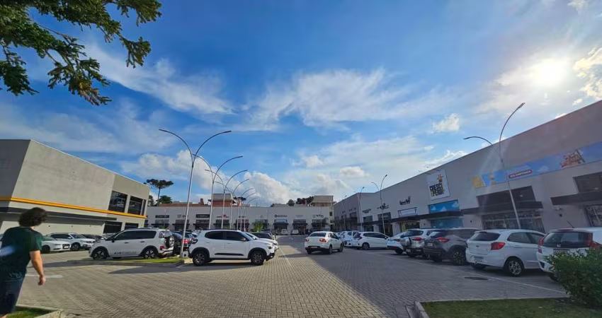 Ponto comercial para alugar na Avenida Senador Salgado Filho, 4566, Uberaba, Curitiba