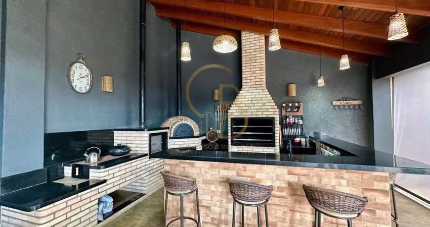 UMA CASA ACONCHEGANTE E BEM PLANEJADA, COM UM ESPAÇO GOURMET ENCANTADOR