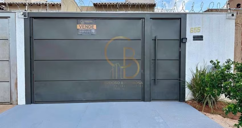CASA COM ÁREA GOURMET E PISCINA