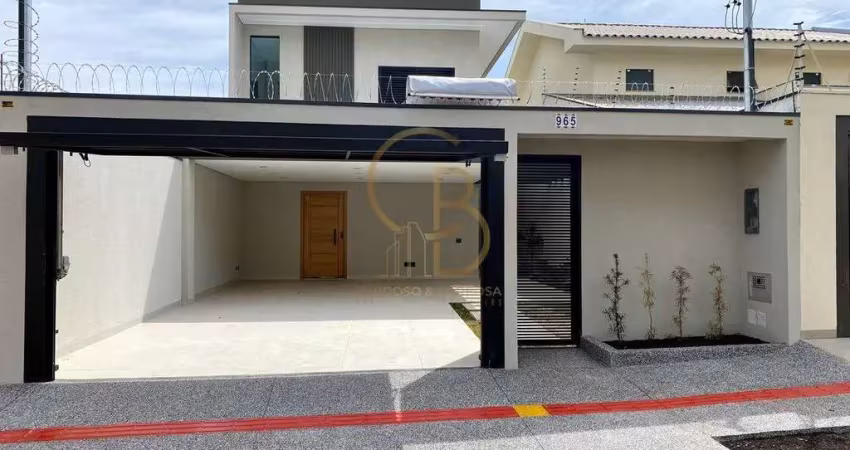 Sobrado à venda com piscina, suíte com closet e 5 vagas